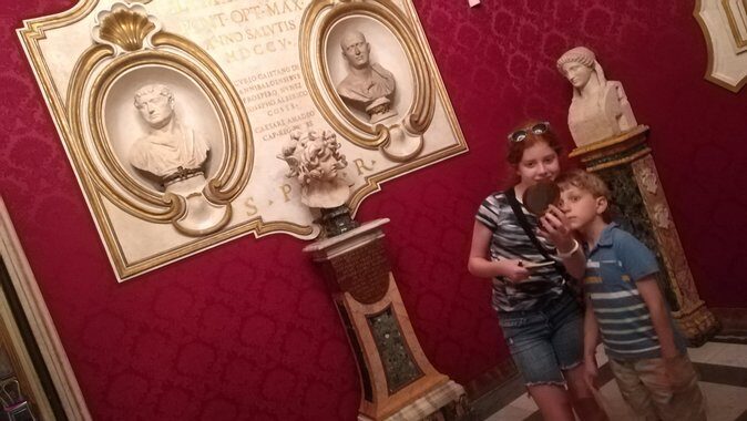 Percy Jackson and Ancient Myths Tour at the Capitoline Museums with Alessandra - Meeting at Piazza del Campidoglio and settling in fast