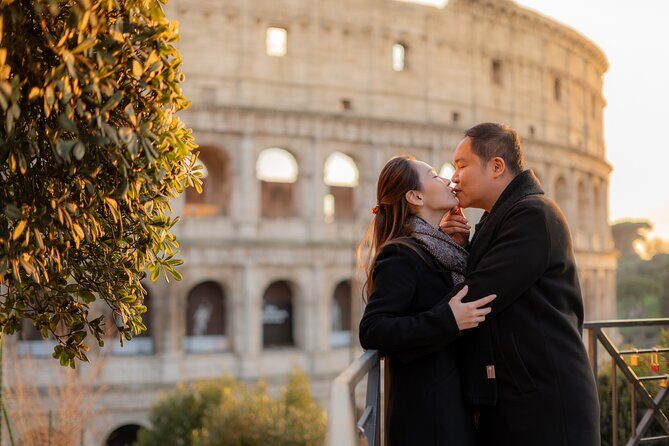 Personalized Photoshoot Outside the Colosseum - Meeting at Caffè Roma: easy start, tight schedule