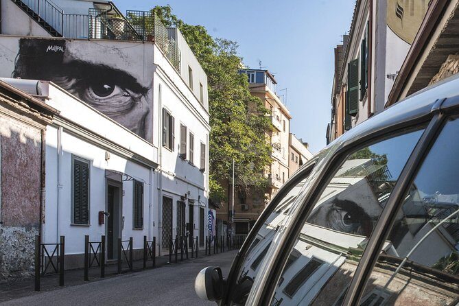 Photo Tour in the popular district of Pigneto - Meeting at Malatesta and getting into the right walking pace