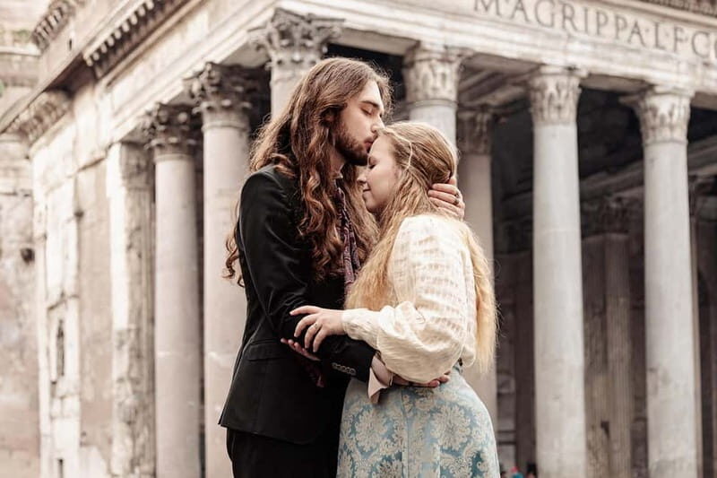 Photoshoot in Rome for couples - Trevi Fountain to Spanish Steps: why this route works for couples