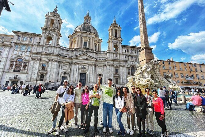 Piazza del Popolo and Historical Sights Walking Tour in Rome - Stop 6: The Pantheon and the art-plus-tomb story