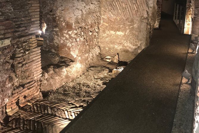 Piazza Navona Underground: Stadium of Domitian EXCLUSIVE TOUR - LIMITED ENTRANCE - The Underground Walk: What You’ll Actually See 5 Meters Down