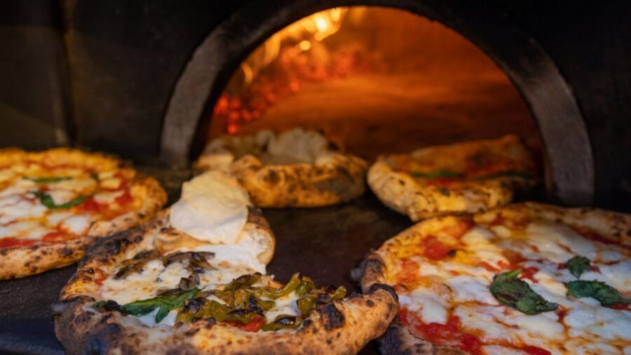 Pizza lesson - Neapolitan Pizza Tricks You’ll Actually Use: From Dough Behavior to Timing