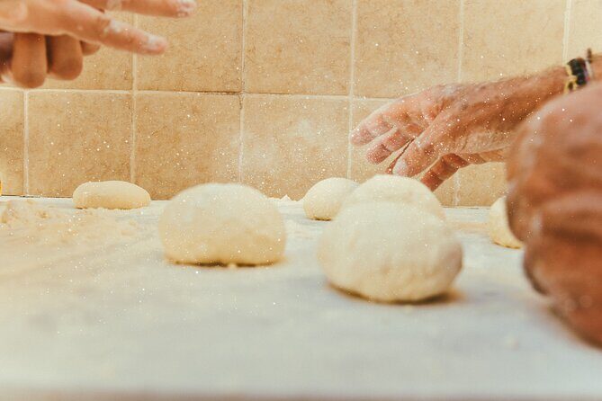 Pizza Making Experience - Time and logistics: a 3-hour Naples block you can actually fit