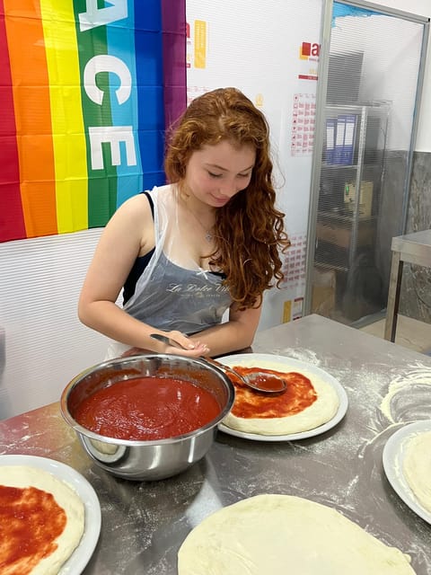 Pizza-Making Workshop by night with glass of wine - The Neapolitan oven moment: stretching and topping without panic