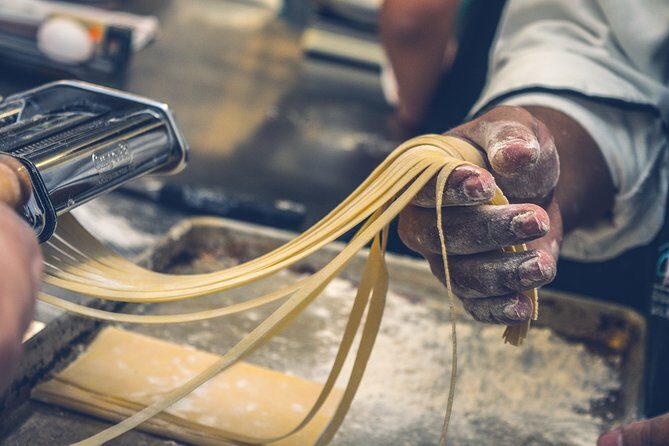Pizza, Pasta and Tiramisù Cooking Class with Chef in Rome - Meeting Point on Via in Arcione: Easy to find, easy to miss