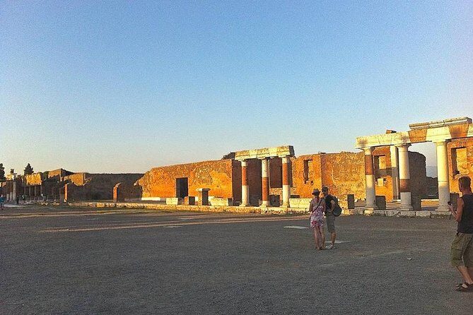 Pompei Guided Tour at Sunset - Your meeting point and how the tour runs (no drama, just timing)