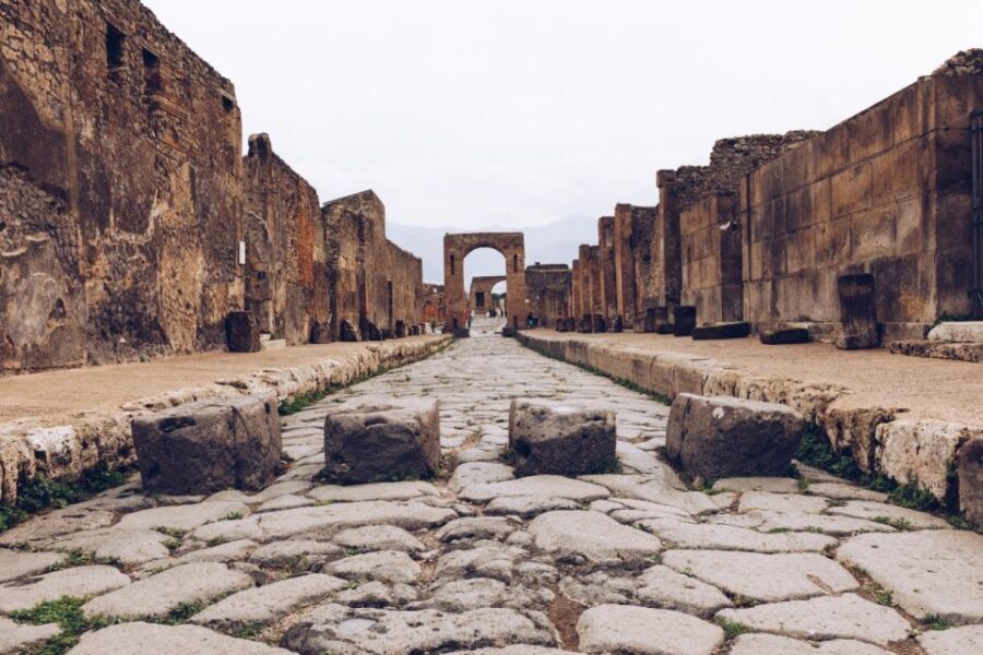 Pompei: Private tour of Pompei and Vesuvius from Sorrento - Timing, traffic, and staying calm when the schedule tightens