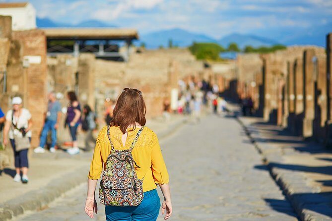 Pompeii 2-hour Private Tour with an Archaeologist-Ticket included - Meeting and first stops: Porta Marina Superiore to the Basilica