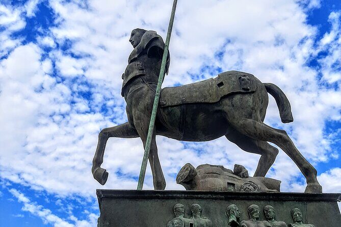 Pompeii 2 hours Private guided tour, A JOURNEY THROUGH THE TIME - Meeting at Piazza Esedra: The First Small Win