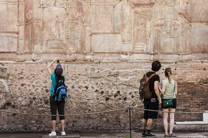 Pompeii and Herculaneum led by an Archaeologist with private transport - Lunch timing between sites: keep it simple