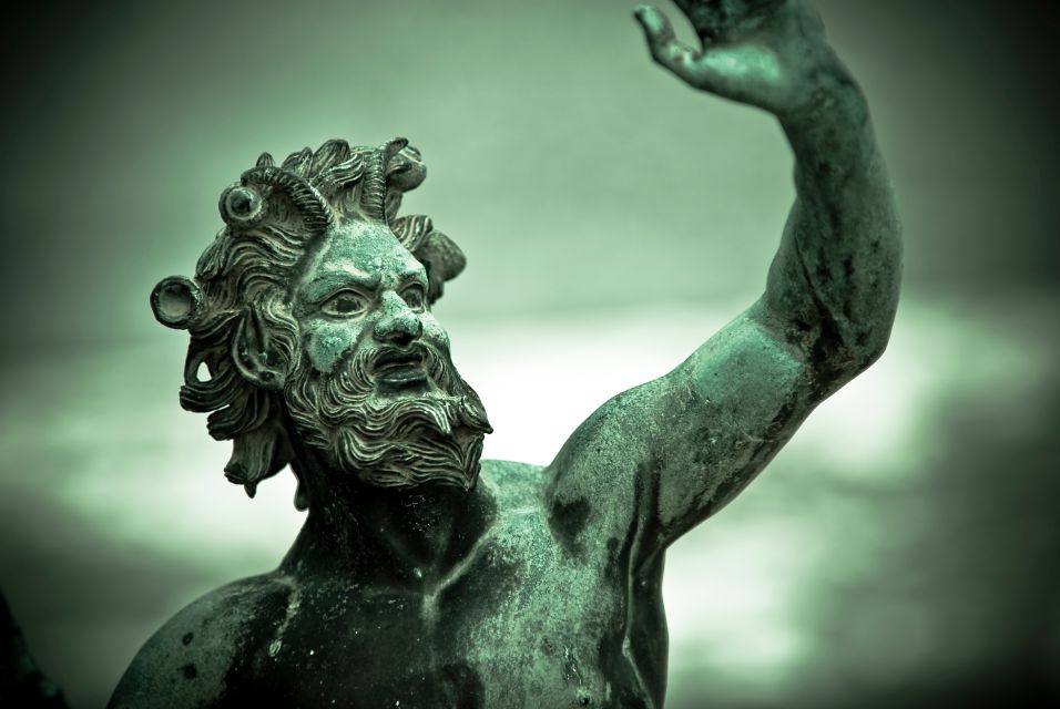 Pompeii and Herculaneum: Private Tour with Transportation - Herculaneum: better preserved ruins and the feeling of life-in-progress