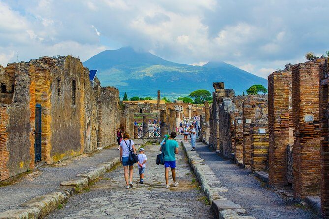 Pompeii and Herculaneum small group tour - skip the line - Switching to Herculaneum: train transfer and the new pace