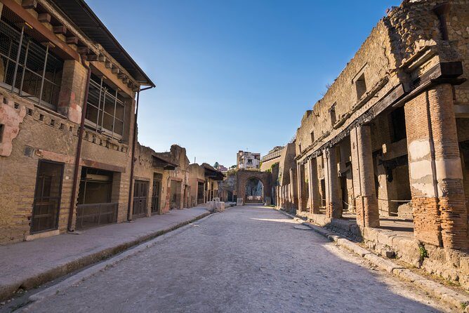 Pompeii and Herculaneum small group tour - skip the line - Herculaneum houses and thermal rooms: details that change your view of the city
