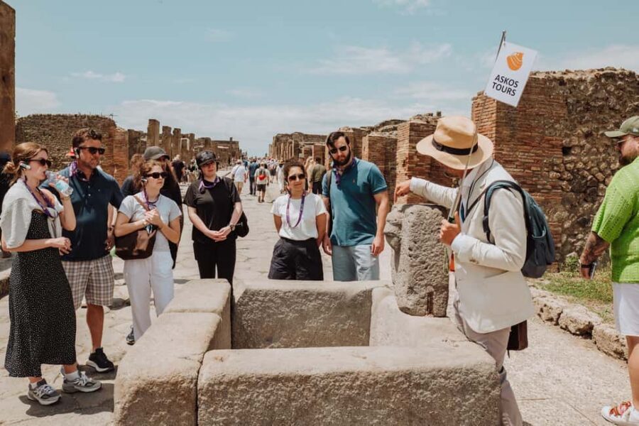 Pompeii and Mount Vesuvius excursion from Naples - FAQ