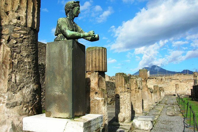 Pompeii and Naples Day Trip from Naples with Street Food - Spaccanapoli Walk: The Old Greek Core You Can Feel