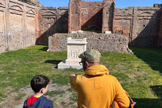Pompeii and Naples Tour from Rome by Train with Lunch - Should You Book This Pompeii and Naples By Train Tour?