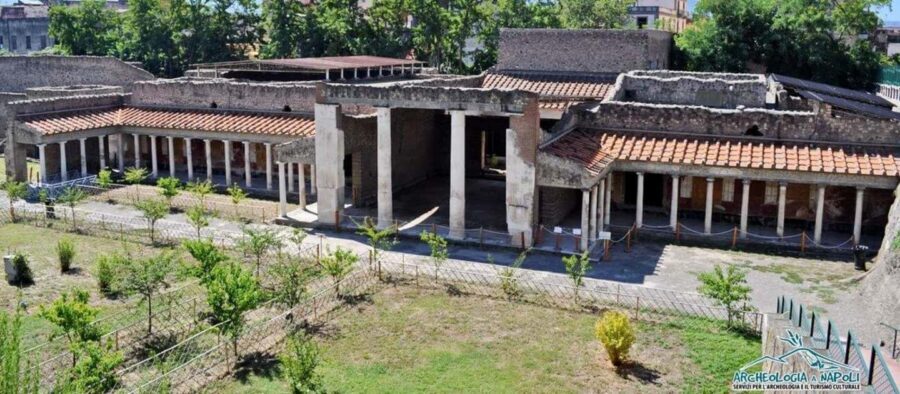 Pompeii and Oplontis: Small Group Tour with an Archaeologist - Skip-the-line, headsets, and a guide who keeps questions alive