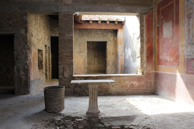 Pompeii and Vesuvius from Naples. Private activity - How the morning pickup works at Molo Beverello (and why it matters)