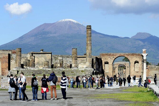 Pompeii and Vesuvius Small Group Tour From Naples with Pizza - Pompeii With an Authorized Guide: Forum, Baths, and Everyday Life