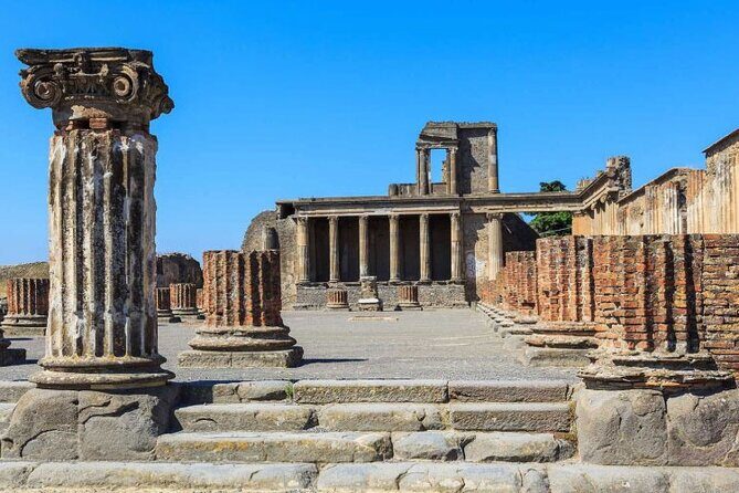 Pompeii and Vesuvius Tour with Pickup - Macellum: the market that makes daily life click