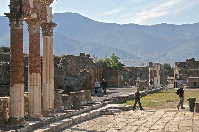 Pompeii and Villa of the Mysteries Private Tour - Meeting at Coffee Shop Vittoria and starting without stress