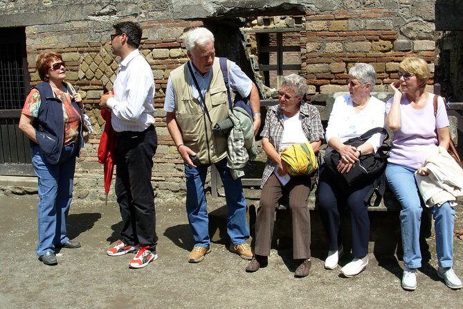 Pompeii and Villa of the Mysteries Private Tour - Which traveler gets the most out of this tour