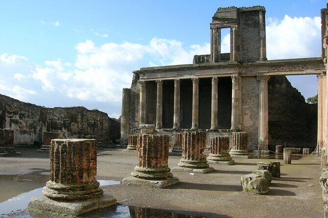 Pompeii Archaeological Area Entrance Ticket - Piazza Anfiteatro and the amphitheater zone