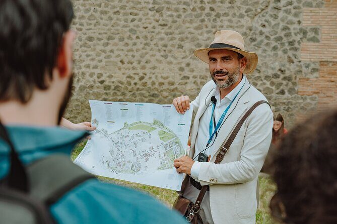 Pompeii Archaeological Small-Group tour for 15 people - Houses and wealth: House of Menander and House of Faun