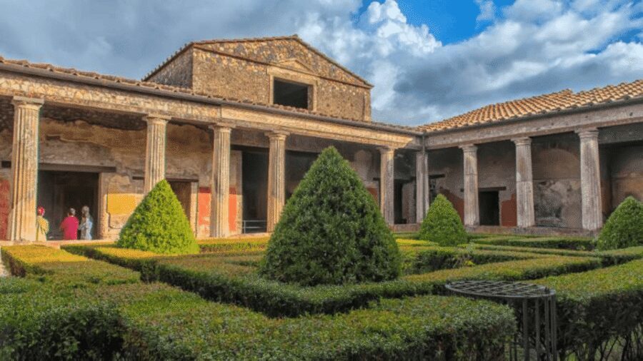 Pompeii Audioguide - TravelMate app for your smartphone - Offline vs online audio: the signal reality in Pompeii
