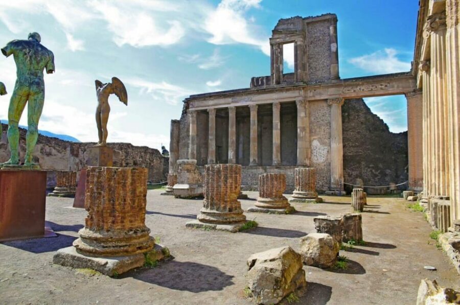Pompeii: Entry Ticket & Guided Tour with an Expert Historian - Meeting at Piazza Esedra and Getting Your Audio Plan Set