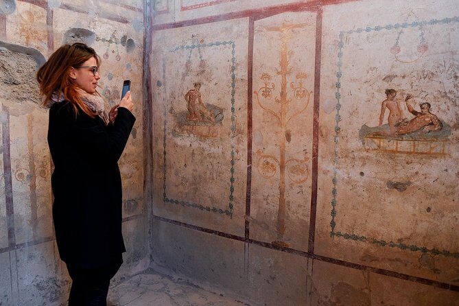 Pompeii excavations: skip-the-line private tour - The casts of the victims: what you’re looking at