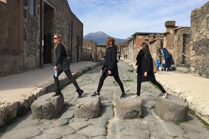 Pompeii excavations: skip-the-line private tour - Skip-the-line: what the title promises vs. what can happen