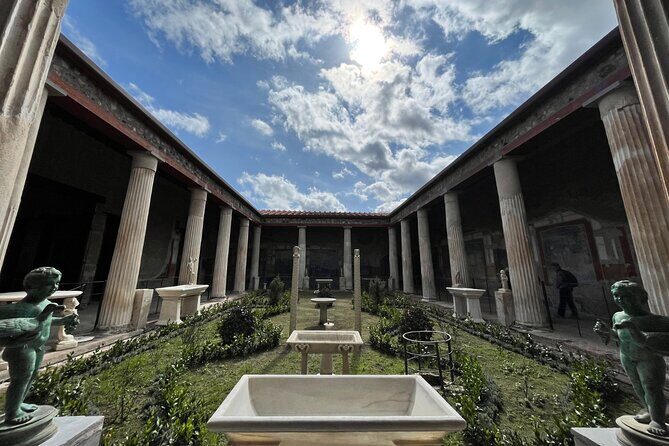 PompeiI Exclusive Tour with your Archaeologist in a Small Group - 2 hours and a tight route: what you’ll actually see