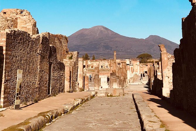 PompeiI Exclusive Tour with your Archaeologist in a Small Group - FAQ