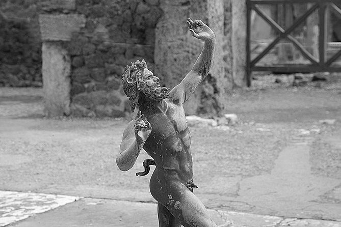 Pompeii from Afternoon to Sunset - Sunset Lighting, Closing Time, and Staying Inside After the Tour