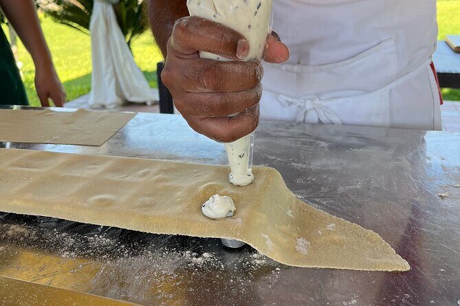 Pompeii: guided tour of the ruins and cooking class fresh pasta - The countryside garden lunch: Vesuvius in your line of sight