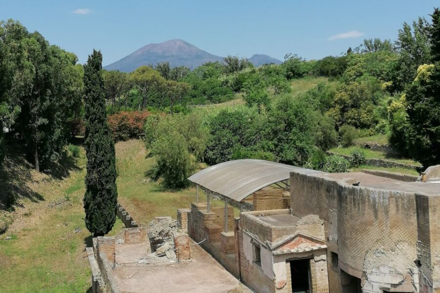 Pompeii: Guided Tour with Archaeologist with max. 12 People - The lupanare: understanding the controversial without getting lost