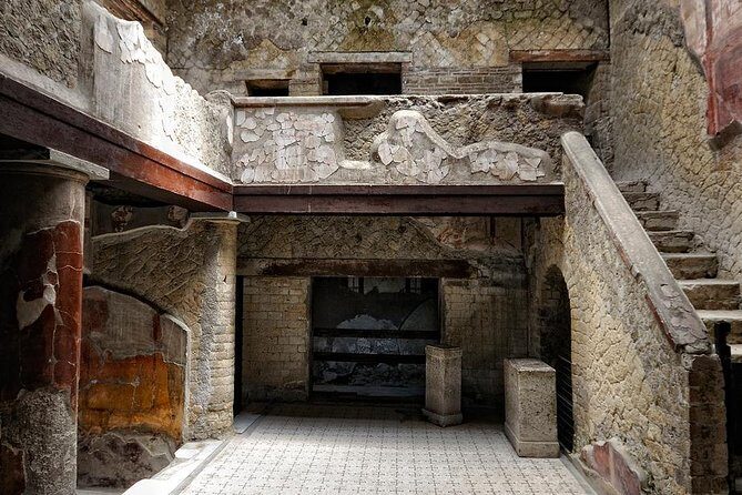 Pompeii & Herculaneum Private Tour: Fast-Track, Winery & Lunch - Herculaneum’s Frescoes and Preserved Homes: Smaller, Clearer, Calmer