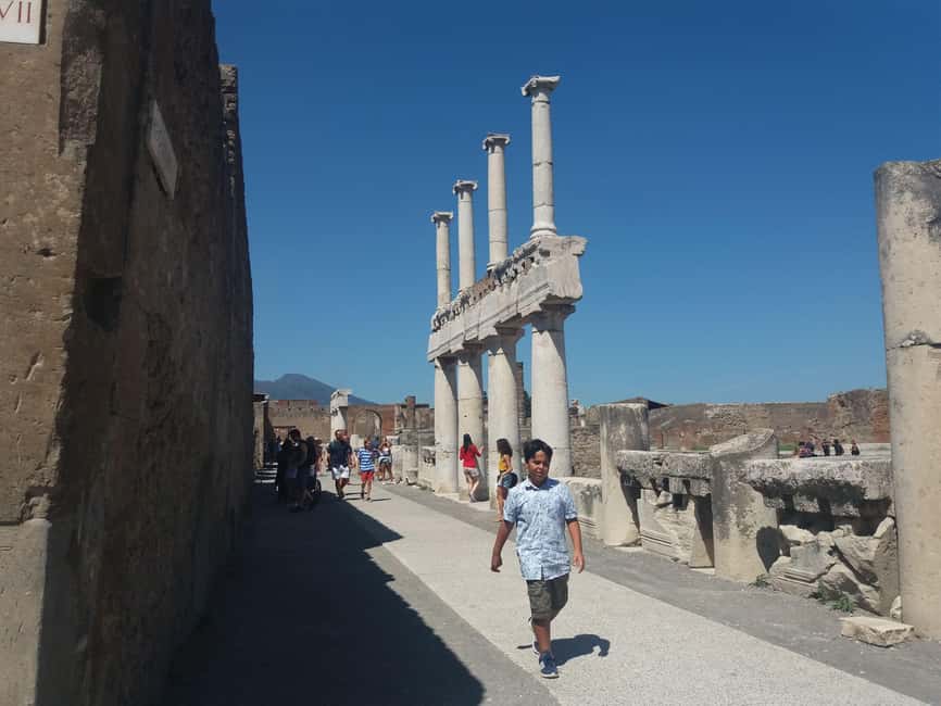 Pompeii No-line Entrance Tickets with audioguide - Audioguide Logic: How to Make Sense of Ancient Pompeii
