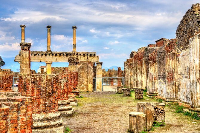 Pompeii Private & Personalized Tour with archeology expert guide - Skip-the-line tickets with real value (not just convenience)