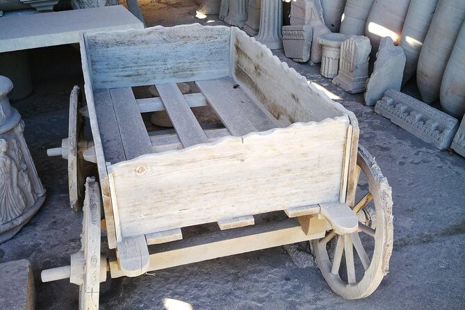 Pompeii private small group tour - 4 hours including transfers - Price and value: what you’re paying for and what to check