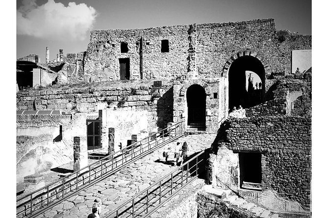 Pompeii private small group tour - 4 hours including transfers - Should you book a private Pompeii half-day from Naples?