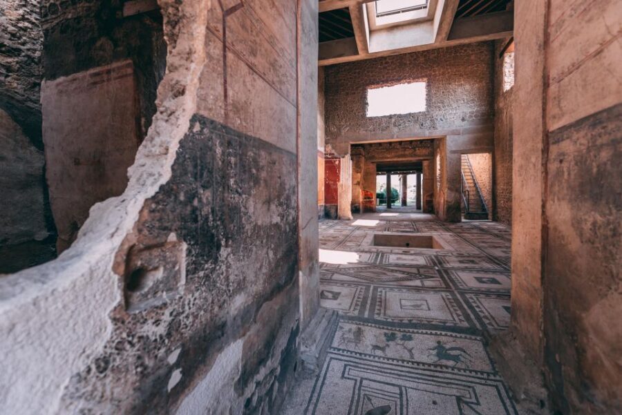 Pompeii: Private Tour with an Archaeologist - Lupanare: social spaces that feel uncomfortable, and that’s the point