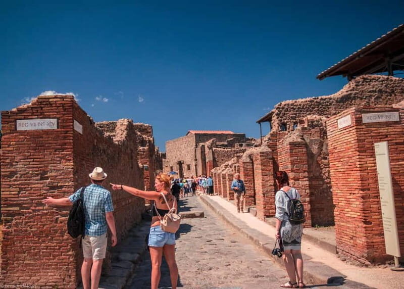 Pompeii Ruins 2-Hours Guided Tour and priority entry ticket - Meeting point at Pompei Train Station: where to start
