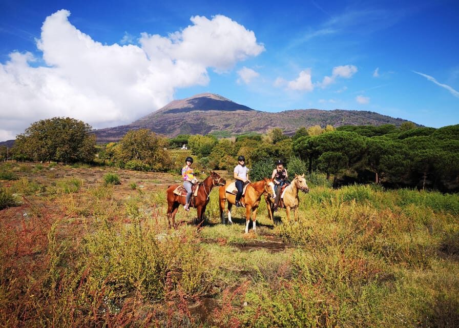 Pompeii: Ruins Tour and Mount Vesuvius Horseback Ride - Entering Pompeii: a ruins tour that explains daily life