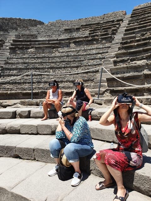 Pompeii Ruins: Virtual Tour 360° with Authorized Storyteller - What makes the VR component feel useful (and not gimmicky)