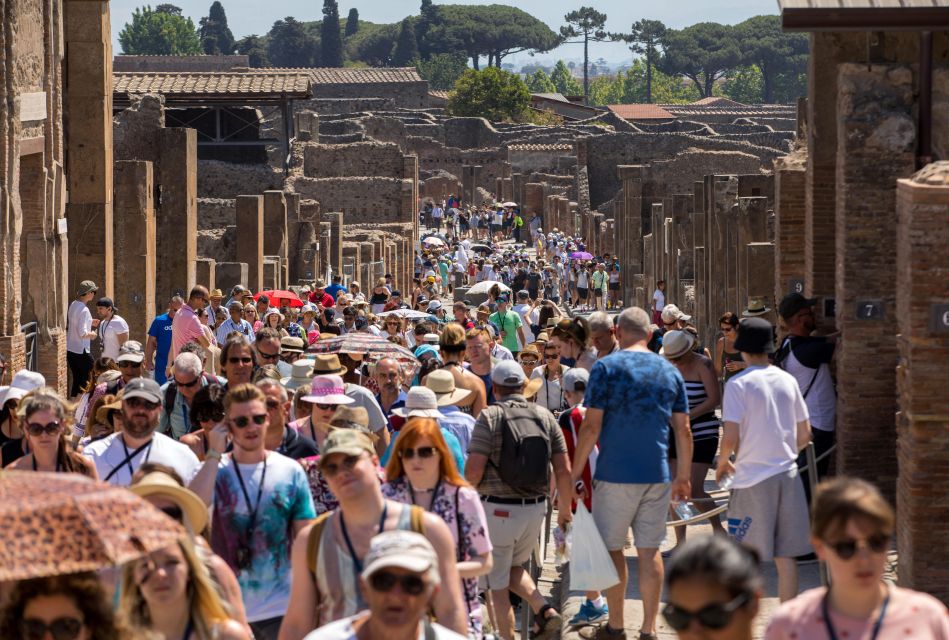 Pompeii: Skip-the-Line Entry & Audioguide - The entertainment duo: amphitheater and dramatic theater