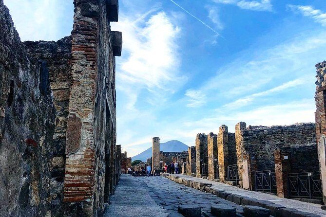 Pompeii Skip-the-Line Entry Small Group Guided Tour - Who Should Book This Pompeii Tour (And Who Might Want Something Else)