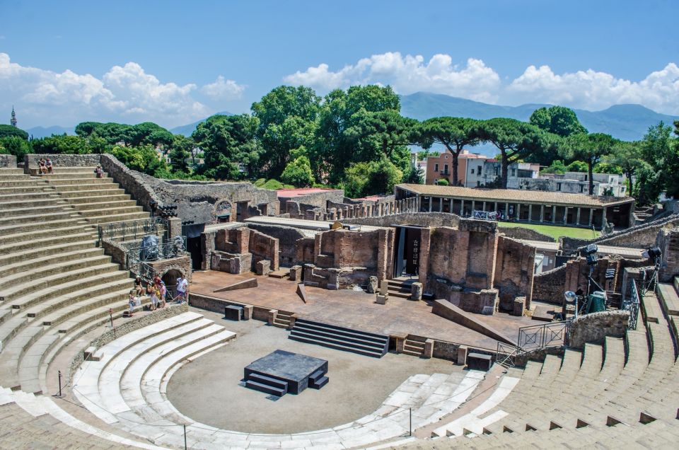 Pompeii: Skip-the-line-Ticket and Guided Tour - Pompeii makes more sense with an archaeologist guide